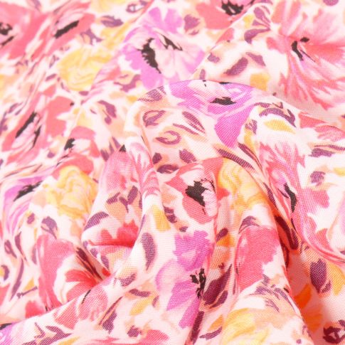 Tissu Viscose Lili Rose sur fond Blanc