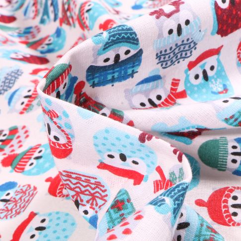 Tissu Coton imprimé Arty Hiboux des neiges rouge et bleu sur fond Blanc