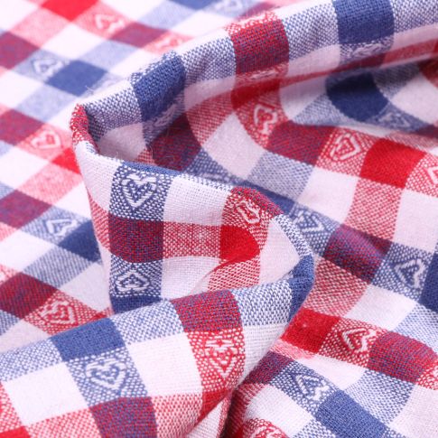 Tissu Vichy jacquard Cœurs rouges et bleus sur fond Blanc