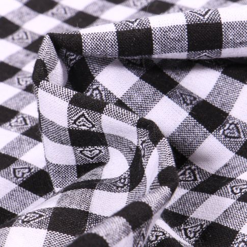 Tissu Vichy jacquard Cœurs noirs sur fond Blanc
