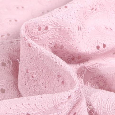 Tissu Coton brodé ajouré Motifs cachemire sur fond Rose