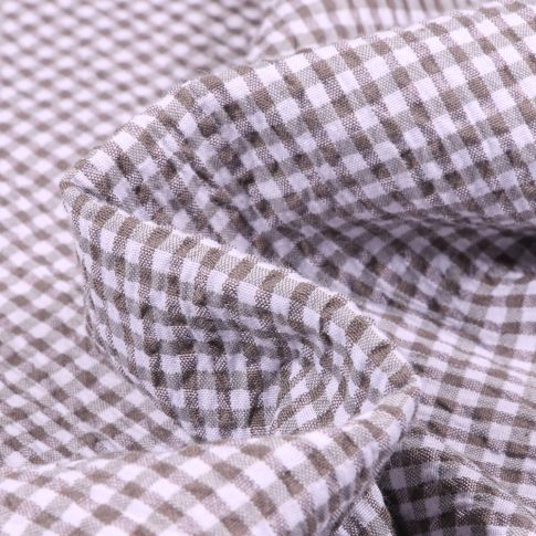 Tissu Seersucker Scarlett Vichy Petits carreaux sur fond Taupe