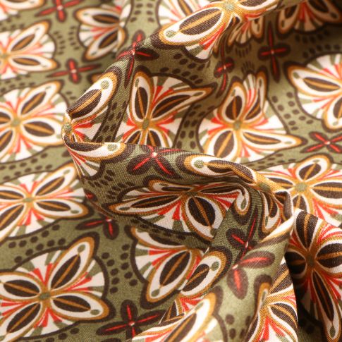 Tissu Coton imprimé LittleBird Losanges fleuris sur fond Vert kaki