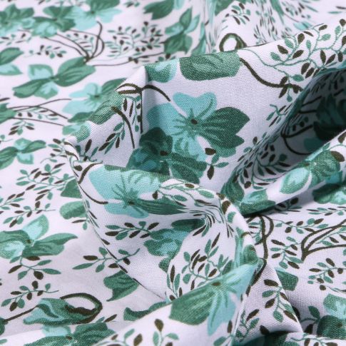 Tissu Coton imprimé LittleBird Camaïeu de Fleurs emeraude sur fond Blanc