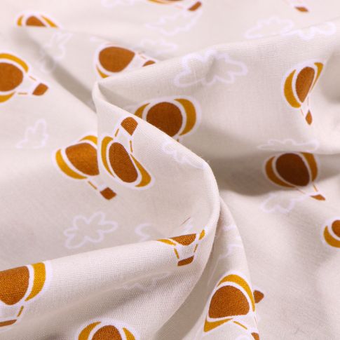 Tissu Coton imprimé Montgolfière et nuages sur fond Beige