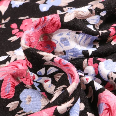 Tissu Jersey Viscose  Rosye sur fond Noir
