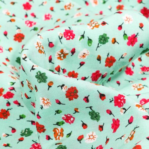 Tissu Viscose Cécilia sur fond Vert menthe clair
