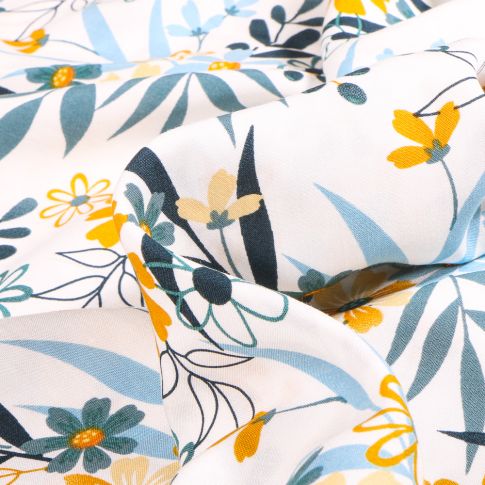 Tissu Viscose Flower Lua sur fond Blanc