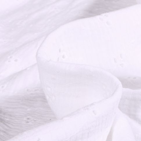 Tissu Double gaze ajouré brodé Lou sur fond Blanc