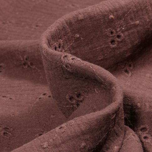 Tissu Double gaze ajouré brodé Lou sur fond Marron chocolat