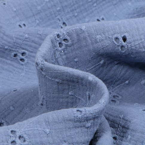Tissu Double gaze ajouré brodé Lou sur fond Bleu indigo
