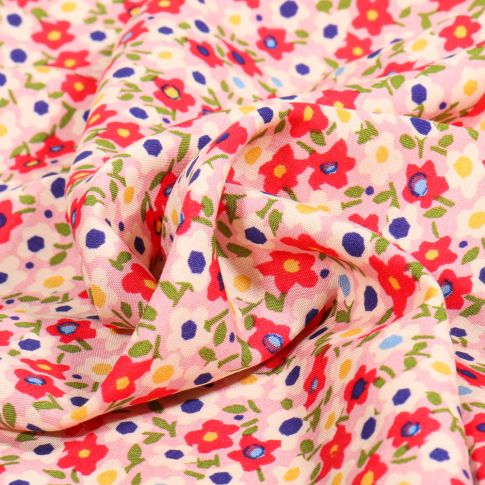 Tissu Viscose Floraly sur fond Rose pâle