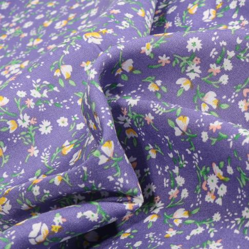 Tissu Viscose Mili sur fond Violet