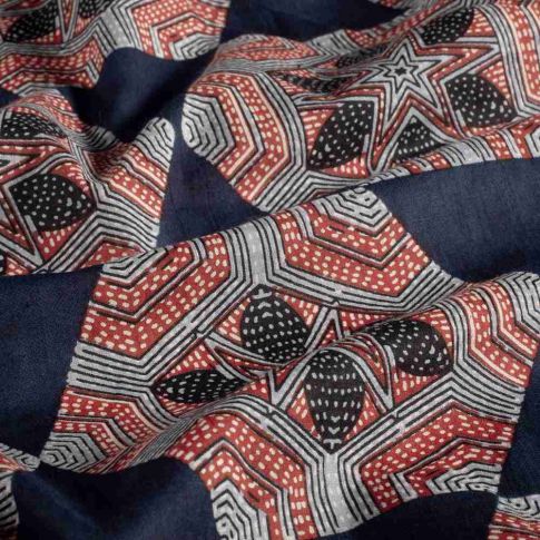 Voile de coton Batik Gange Géométrique sur fond Bleu indigo