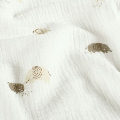 Tissu Double gaze de Coton éléphants Beige et Taupe sur fond Blanc cassé