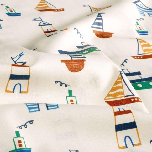 Tissu Popeline de Coton imprimé Bateaux sur fond Ecru