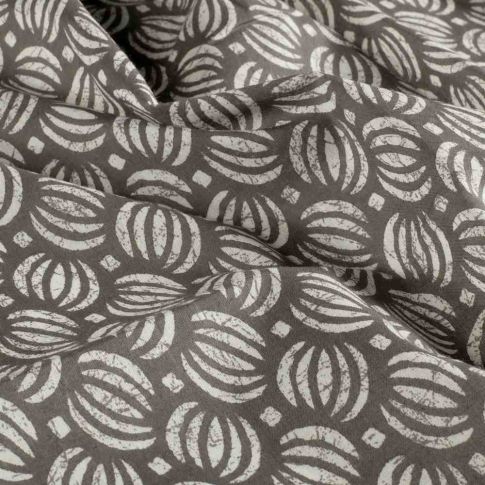 Tissu  Voile de Coton Batik Saria sur fond Gris