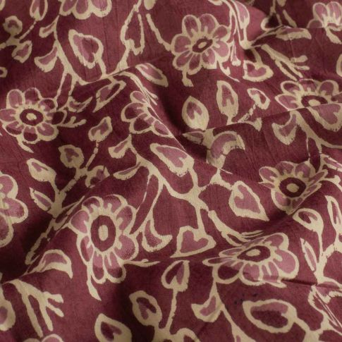 Tissu  Voile de Coton Batik Fleurs Kencana sur fond Bordeaux