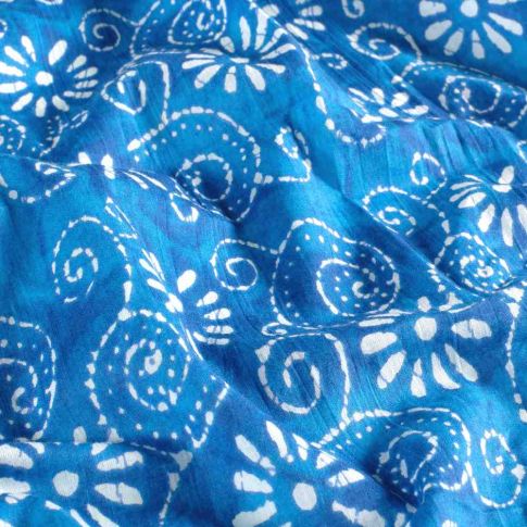Tissu  Voile de Coton Batik Naya Bali sur fond Bleu turquoise