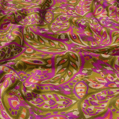 Tissu Viscose imprimé Alvis rose violet sur fond Vert
