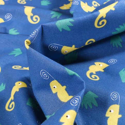 Tissu Coton imprimé Arty Caméléon sur fond Bleu