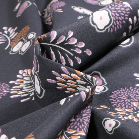 Tissu Coton imprimé Arty Chazine myrtille sur fond Noir