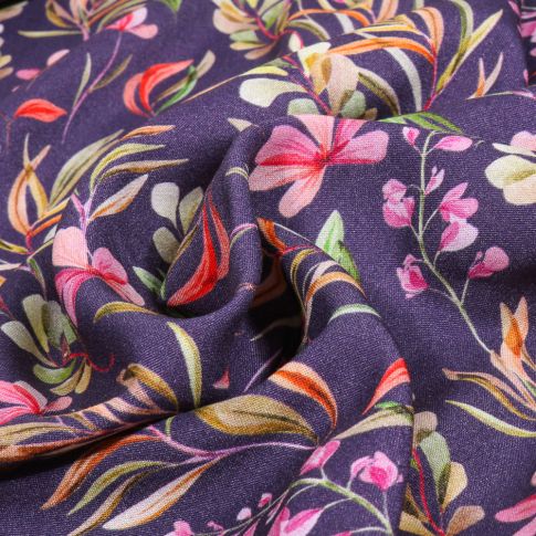 Tissu Viscose Arty Cleophée sur fond Violet