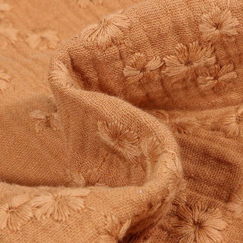 Tissu Double gaze Brodée Esmée sur fond Camel