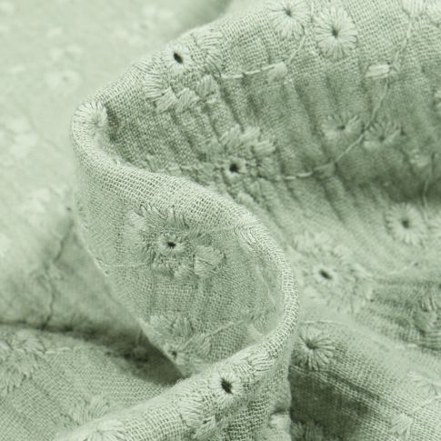 Tissu Double gaze Brodée Suzy sur fond Vert d'eau