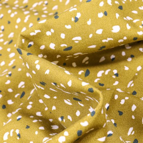 Tissu Viscose Arty Jikeo sur fond Vert anis