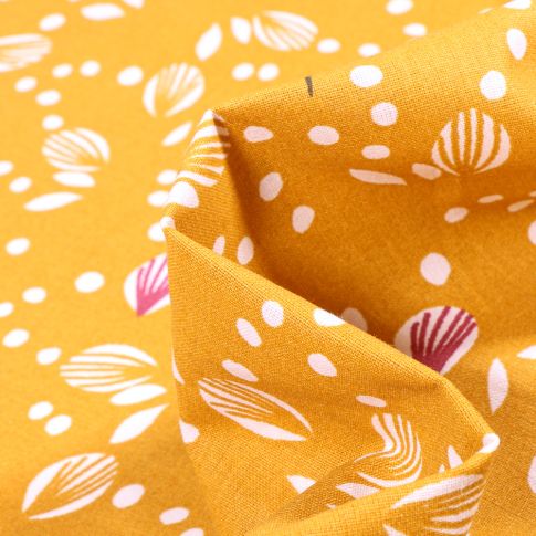 Tissu Coton imprimé Arty Jolhiro sur fond Jaune