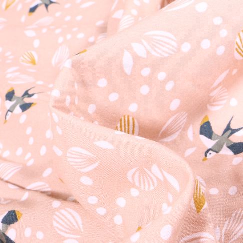 Tissu Viscose Arty Jolhiro sur fond Rose nude