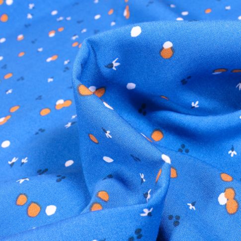 Tissu Viscose Nozbi sur fond Bleu