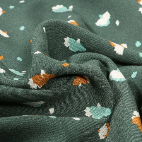 Tissu Viscose Arty Paepae sur fond Vert foncé