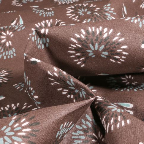 Tissu Coton imprimé Arty Roami sur fond Marron chocolat