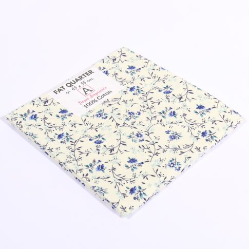Coupon de tissu Coton imprimé Fleuri Léna bleu sur fond Ecru - 45 x 55 cm
