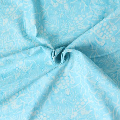 Tissu Coton imprimé Batik Tortika sur fond Bleu ciel