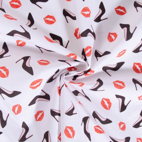 Tissu Coton imprimé Lèvres rouges et talons noirs sur fond Blanc