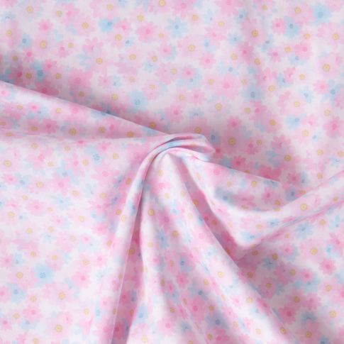 Tissu Popeline de Coton légère Fleurs roses pastel et bleues ciel pastel sur fond Blanc cassé