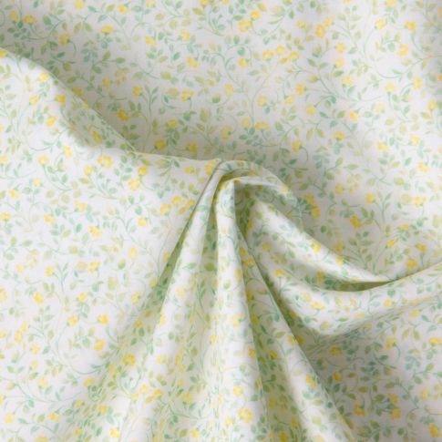 Tissu Popeline de Coton légère Fleur vert d'eau et jaune pastel sur fond Blanc cassé