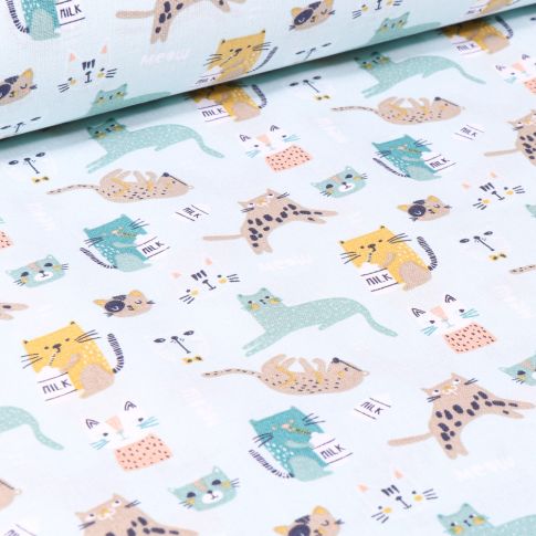 Tissu Coton imprimé Arty Milky Cat sur fond Bleu ciel