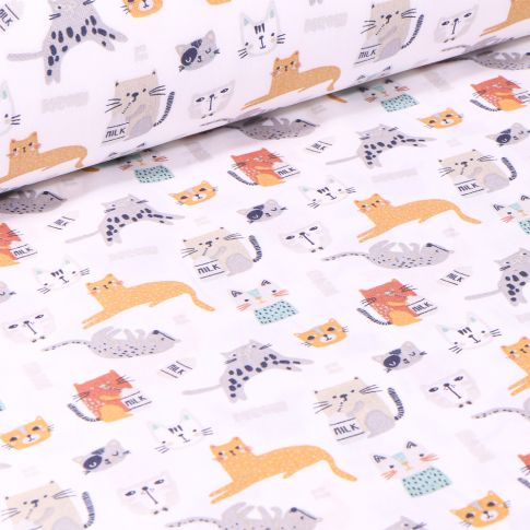 Tissu Coton imprimé Arty Milky Cat sur fond Blanc