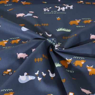 Tissu Popeline de Coton Poppy Animaux à la ferme sur fond Bleu marine - Par 10 cm