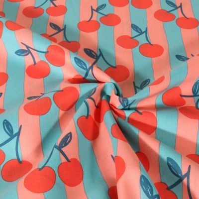 Tissu Popeline de Coton Poppy Cerises sur fond Bleu - Par 10 cm