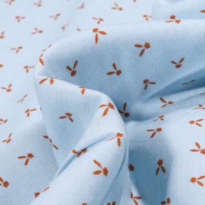 Tissu Viscose Alba Pétales de fleurs sur fond Bleu - Par 10 cm