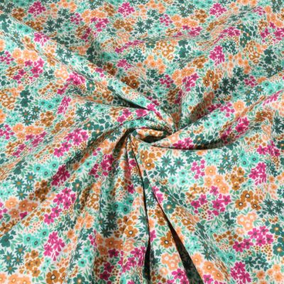 Tissu Voile de Coton digital Petites fleurs vertes, fuschia et ocre sur fond Blanc - Par 10 cm