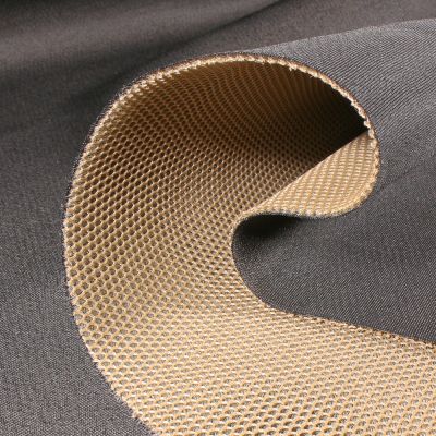 Tissu Résille matelassé mesh 3D Taupe - Par 10 cm