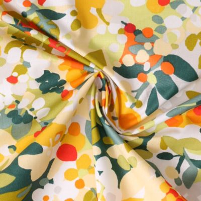 Tissu Polycoton enduit Champs Fleuris Eté sur fond Blanc - Par 10 cm