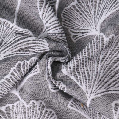 Tissu Jacquard Yasuko feuilles ginkgo Blanches sur fond Gris chiné - Par 10 cm