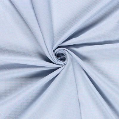 Tissu Seersucker Carreaux Nano Vichy sur fond Bleu ciel - Par 10 cm